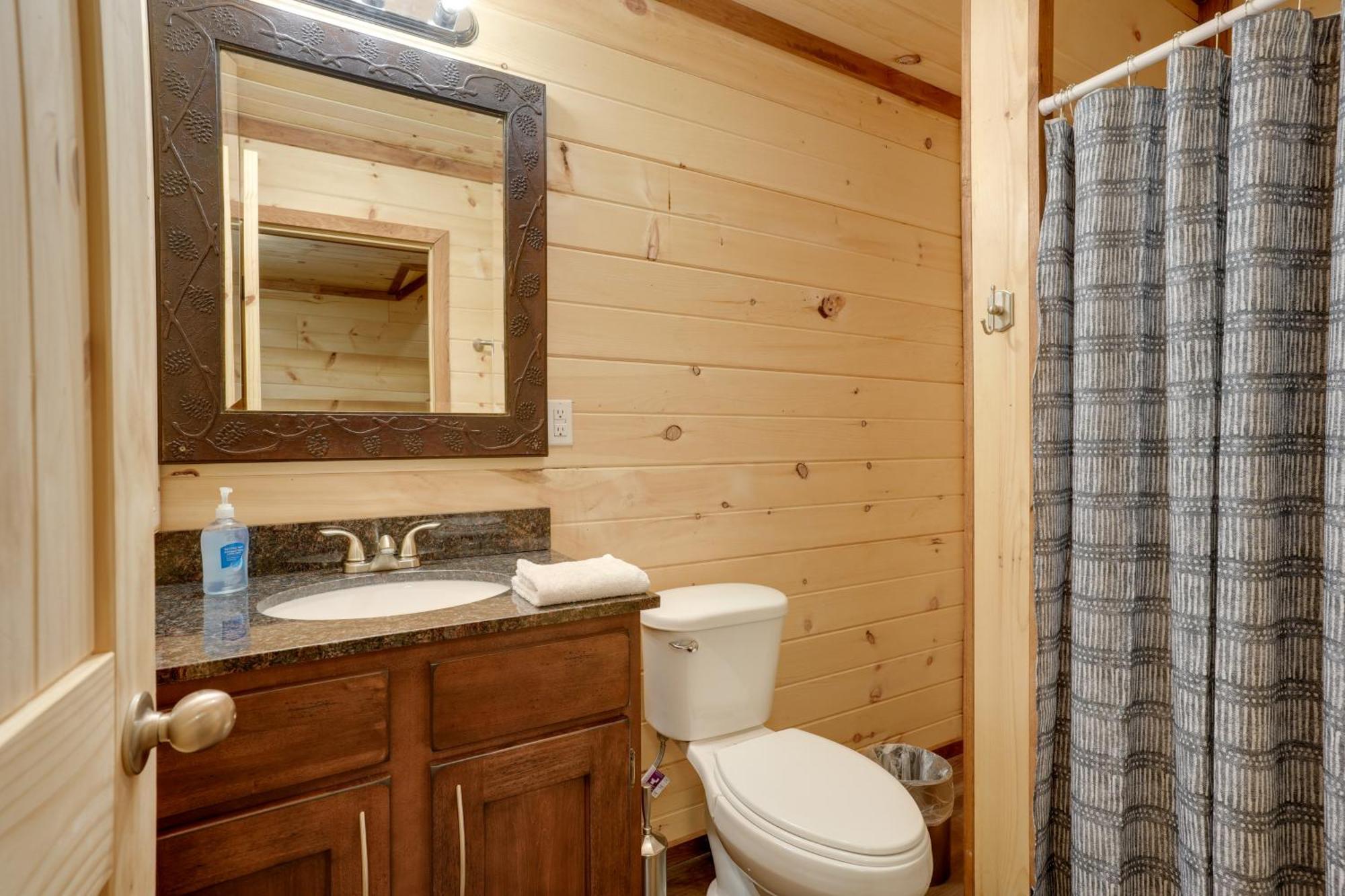 Lakeside Trenton Cabin On 7-Acre Property! Bagian luar foto